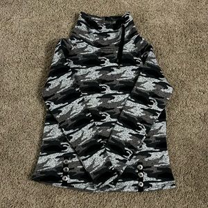 Wooly bully wear camouflage, size large